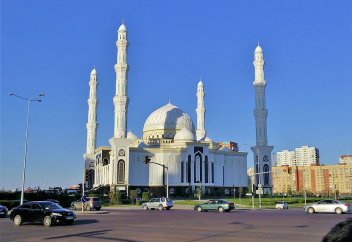 Әзірет Сұлтан мешітінің ауласында мереке ұйымдастырылады