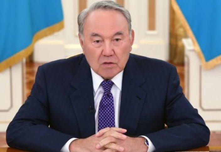 Назарбаев өкілеттігін тоқтатқанын мәлімдеді (видео)