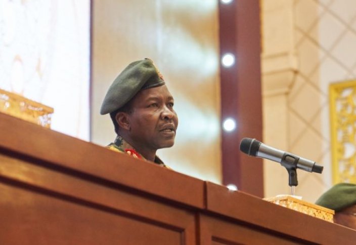 Разное: Власти Судана: главным источником конституции останется Шариат