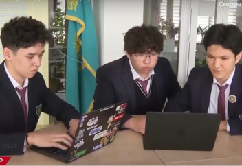 Ақтаулық оқушылар цифрлық платформа, ал атыраулық оқушы биопластик ойлап тапты