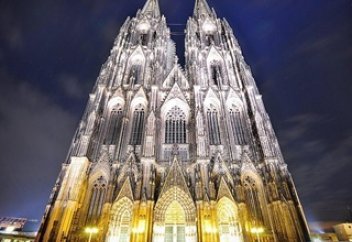 Кельндегі шіркеу исламофобияға қалай наразылық танытты?