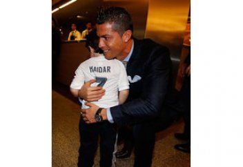 Криштиану Роналду 3 жасар жетім баланың арманын орындады (ВИДЕО)