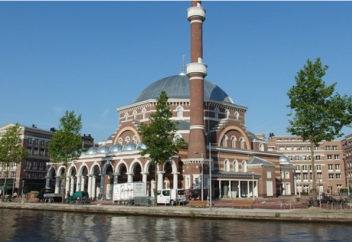 Мусульмане Нидерланд пожаловались в ООН на свой парламент