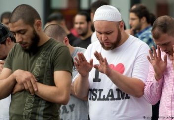 Почему власть не желает законодательно запретить салафизм?