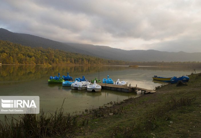 Осенний вид Аланданского озера в Мазандаране. Красоты жизни в Мазандаране (фото)