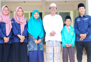 «Қытай ислам әлеміндегі имиджін қалпына келтіру үшін жұмсақ күш саясатын қолдана бастады»