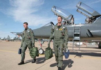 Немецкие летчики увольняются из-за нежелания воевать с Россией