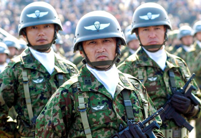 75 лет назад Японии запретили иметь свою армию. Почему страна решила вернуть себе право воевать?