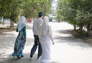 Налог за вторую жену предложили в Индонезии