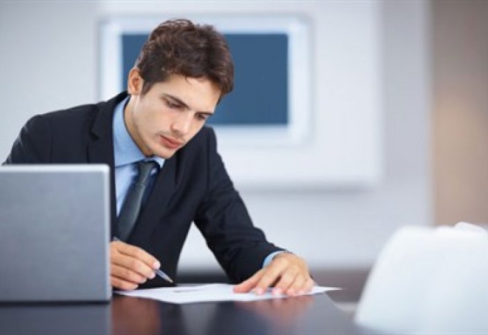 Кеңседе отырып жұмыс істейтіндер үшін тиімді денсаулық формуласын шығарды