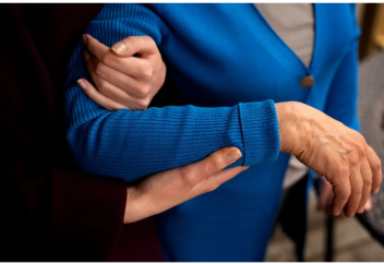 Алименты родителям в Казахстане: когда можно требовать финансовой помощи от взрослых детей