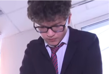 Павлодарлық оқушы зағип жандарға арналған «ақылды көзілдірік» ойлап тапты