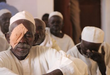 Исламский банк спасет зрение тысячам африканцев