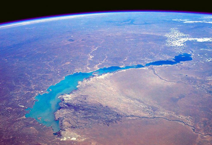 EurasiaNet (США): Китай ставит под угрозу крупнейшее озеро Казахстана