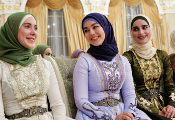 Шариғат шәлісін жамылуға заң жүзінде рұқсат етілді