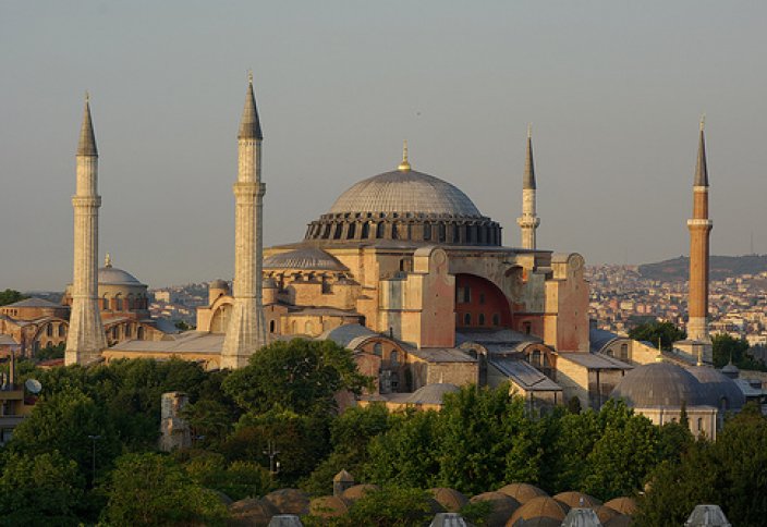 Десятка главных достопримечательностей мира на 2015 год включила в себя мечеть Айя-София