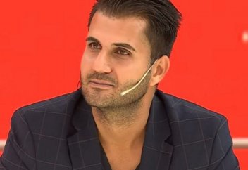 Разные: Брошенный ребенком возле мечети и воспитанный в Германии мужчина вернулся в Турцию и принял ислам