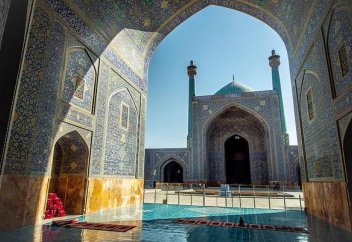 Акустика старинной мечети в Иране восхищает (видео)