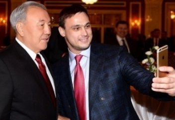 Илья Ильин сделал "селфи" с Нурсултаном Назарбаевым (фото)