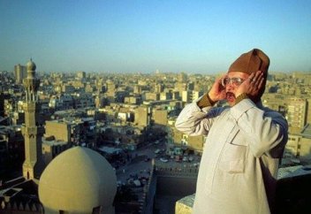 Азан­шы­ның ерек­ше­лі­гі