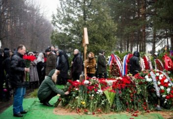 Могут ли родственники-мусульмане участвовать в немусульманских похоронах?