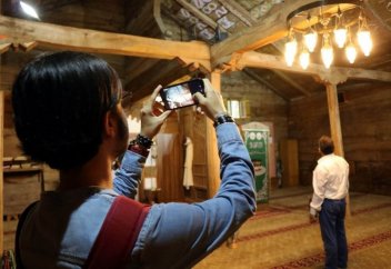 Удивительная мечеть привлекает туристов (фото)