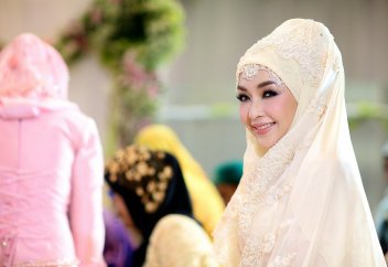 «Почему интеллигенция против хиджаба?» - обзор казахоязычной прессы от «Радиоточки»