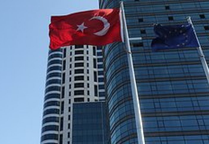 Во Франции подняли вопрос о возобновлении переговоров о членстве Турции в ЕС