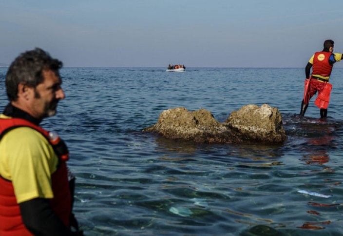 Два французских пилота купили самолет за 130 тысяч евро, чтобы спасать мигрантов на море