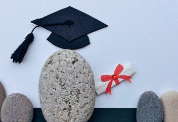 Жалған диплом иелері екі жылға дейін бас бостандығынан айырылады