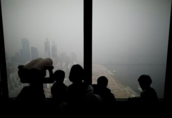 Кәрістер көшеге шығудан қалды...