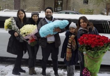 АЛЛА ҚУАНТҚАН ЖҰЛДЫЗДЫ ОТБАСЫ