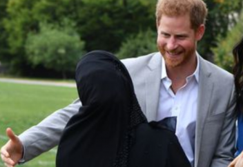 Ханзада мұсылман әйелдерді шариғаттан аттамай сүюдің жолын тапқандай болды (видео)