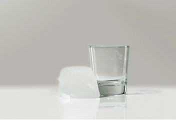 Как подгузники впитывают влагу: секреты белого порошка