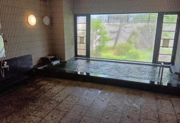 Самый маленький муниципалитет Японии продаёт билеты на пожизненные бани, чтобы повысить узнаваемость имени