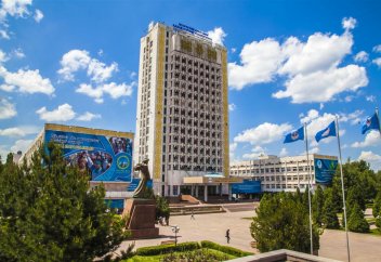 ҚАЗҰУ ДІНТАНУШЫЛАРЫ ҚАЗАҚСТАНДАҒЫ МИССИОНЕРЛІК МӘСЕЛЕСІН ТАЛҚЫЛАДЫ