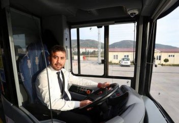 Водитель автобуса спас жизнь умирающему ребёнку (видео)