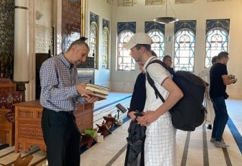 В Катаре мечеть стала центром притяжения болельщиков ЧМ-2022