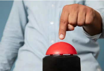 Қазақстандықтарға шетелде қиын жағдайға тап болған кезде кім көмектеседі