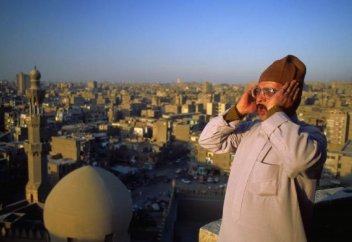 Азаннан "азап көрген" қонақ