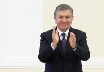 Фото готовящего плов Мирзиеева опубликовали в Сети