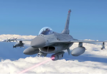 Военные самолеты будут защищать истребители с лазерами: видео