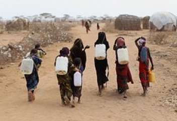 Африкадағы аштық азабын аз жылда 300 млн адамға дейін тартады