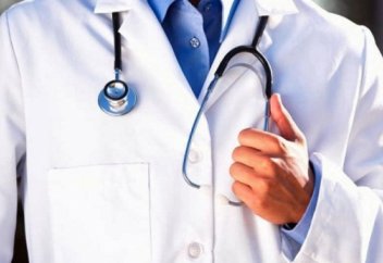 Дәрігерлер неге ақ түсті халат киеді?