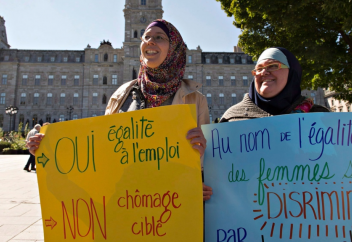 Мусульмане оспаривают в суде запрет на намаз в школах