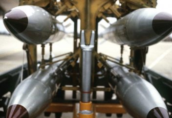 ТРИЛЛИОНЫ ДОЛЛАРОВ НАСМАРКУ: ЯДЕРНЫЙ АРСЕНАЛ США БОЛЬШЕ НЕ ИМЕЕТ СМЫСЛА