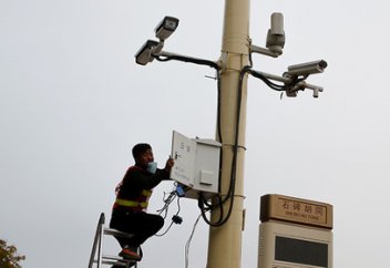 Мұсылмандар сынақтан өткізіліп жатқан жаңа жүйенің «тәжірибе қояндарына» айналды