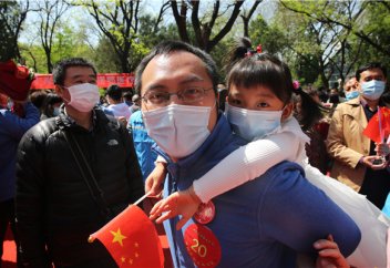 В Китае царит душевная боль от «проживания в семье», поскольку операторы жалуются на спад в бизнесе