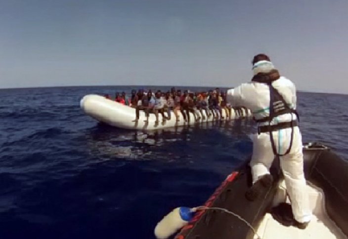 Жаһан: Жерорта теңізінде суға батқан кемеден 675 адамның мәйіті табылды (видео)