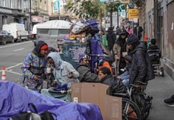 Бір ғана елде үйсіз-күйсіз қаңғыбастар қарасы рекорд орнатты